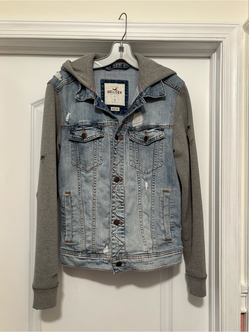 Hollister women’s distressed denim/ sweatshirt hoodie jacket